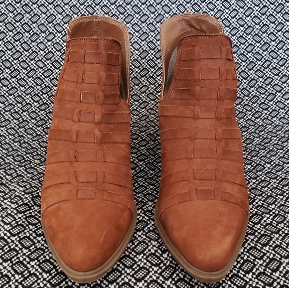 Steven by Steve Madden Dova tan boot - Picture 2 of 5